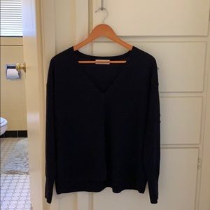 Everlane navy blue thin/soft wool v neck sweater
